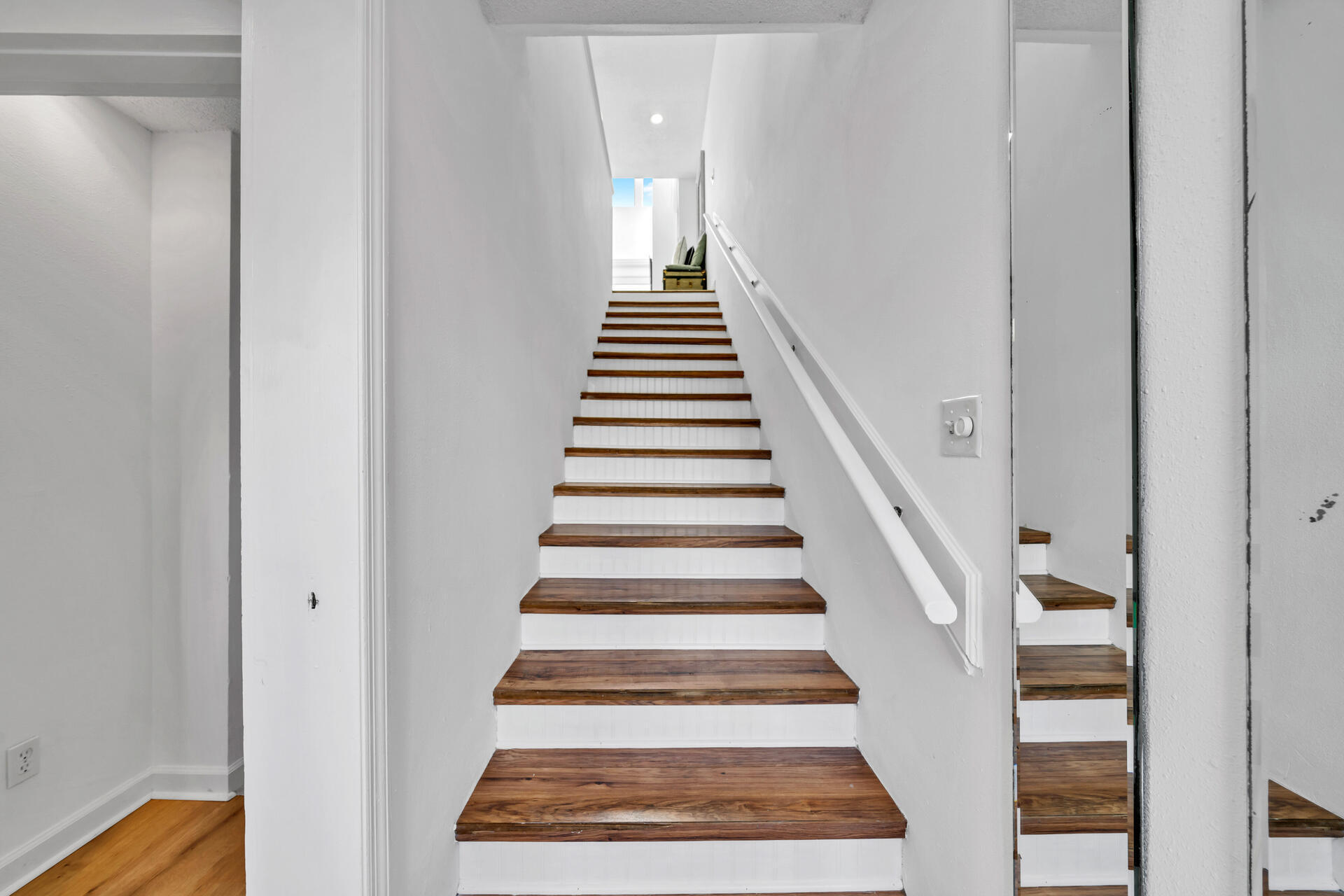 SEAWINDS T/H - Residential