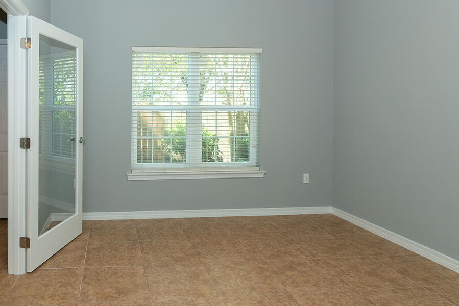 MERIDIAN SQUARE T/H - Residential Lease