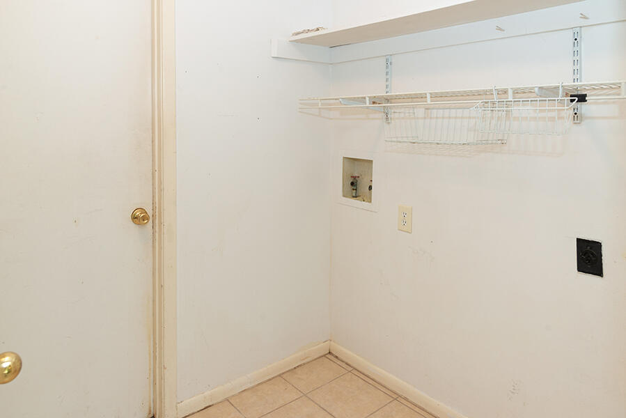 PORT DIXIE - Residential Lease