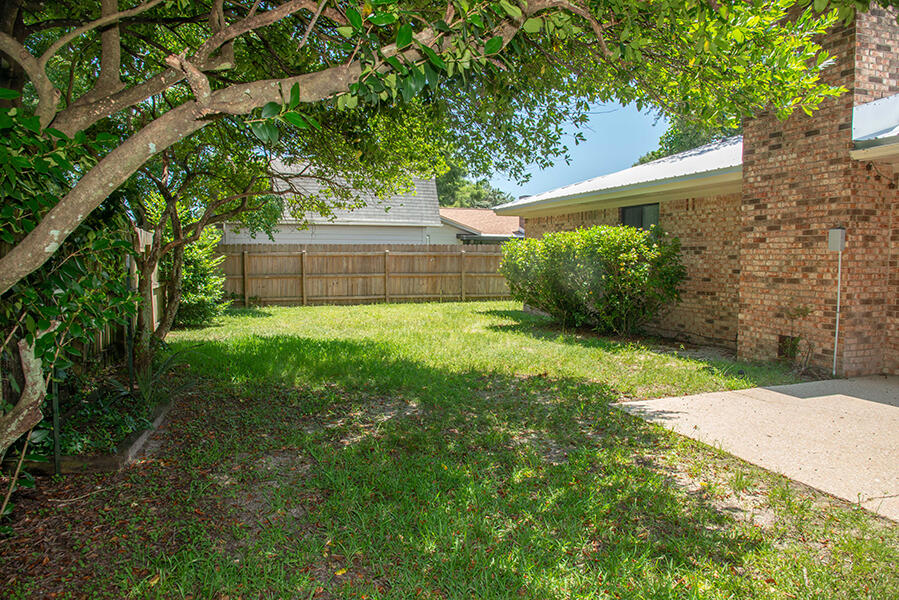 PORT DIXIE - Residential Lease