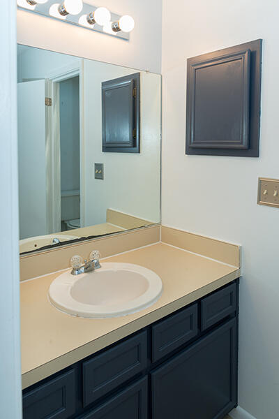 PORT DIXIE - Residential Lease