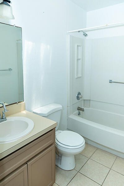 PORT DIXIE - Residential Lease