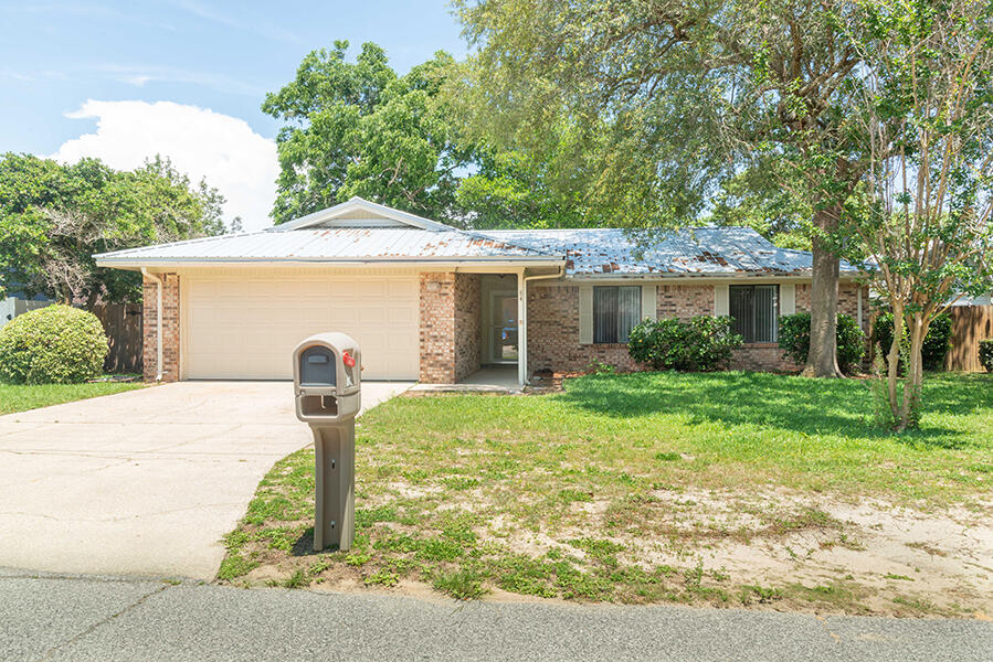 PORT DIXIE - Residential Lease