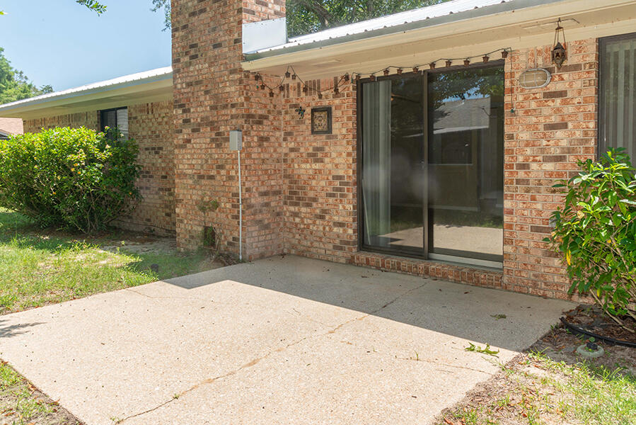 PORT DIXIE - Residential Lease