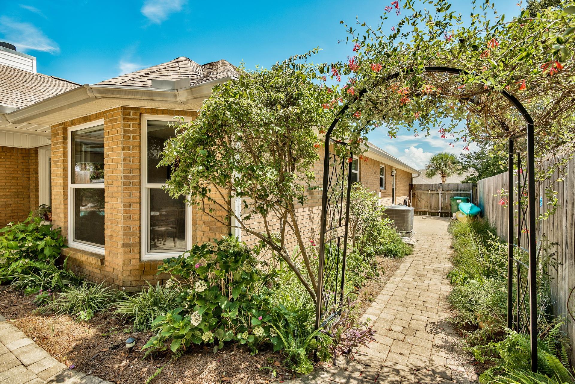 RIDGE WOOD MANOR - Residential