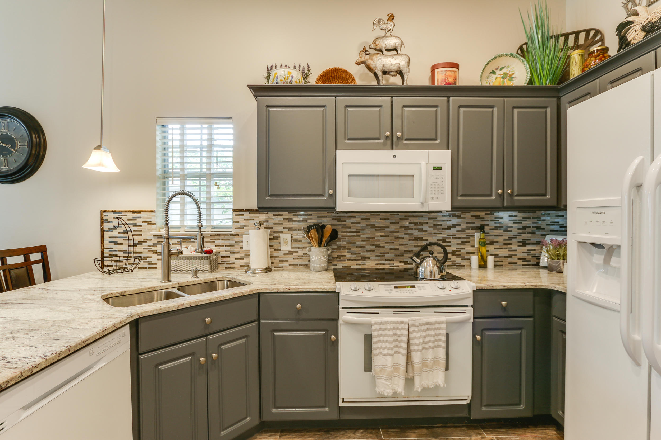 CRYSTAL BEACH COTTAGES PH 2 - Residential