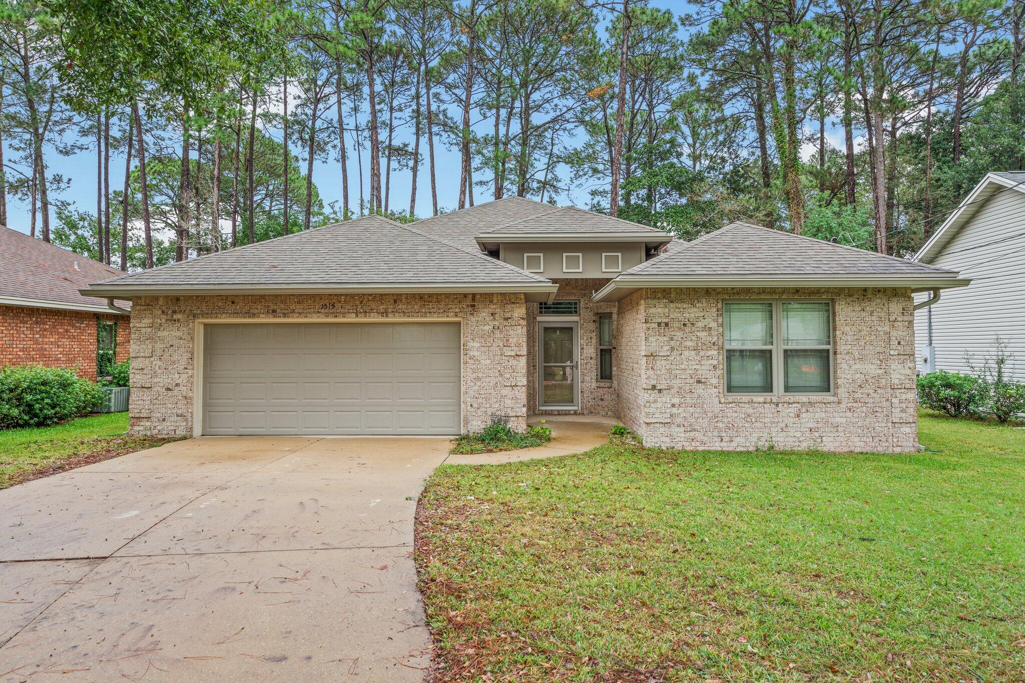 Welcome to this beautiful home located in the heart of Niceville! This spacious house offers 3 bedrooms and 2 bathrooms, providing ample space for comfortable living. The modern kitchen is equipped with stainless steel appliances, adding a touch of elegance to your cooking experience. The sleek granite countertops not only enhance the aesthetic appeal but also provide a durable and easy-to-maintain surface. Step outside and discover the large backyard, perfect for outdoor activities and gatherings with friends and family. Whether you're looking to relax or entertain, this house offers the ideal setting. Located in Niceville, you'll have access to a variety of amenities and attractions, including parks, shopping centers, and dining options.