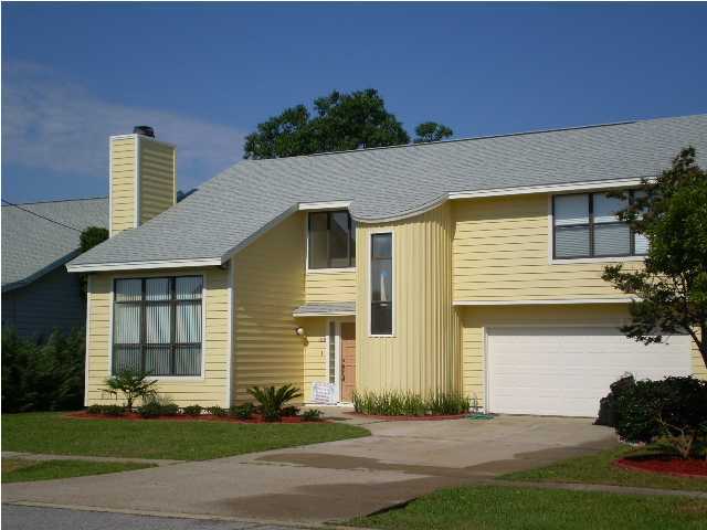 DOLPHIN ESTATES - Residential Lease