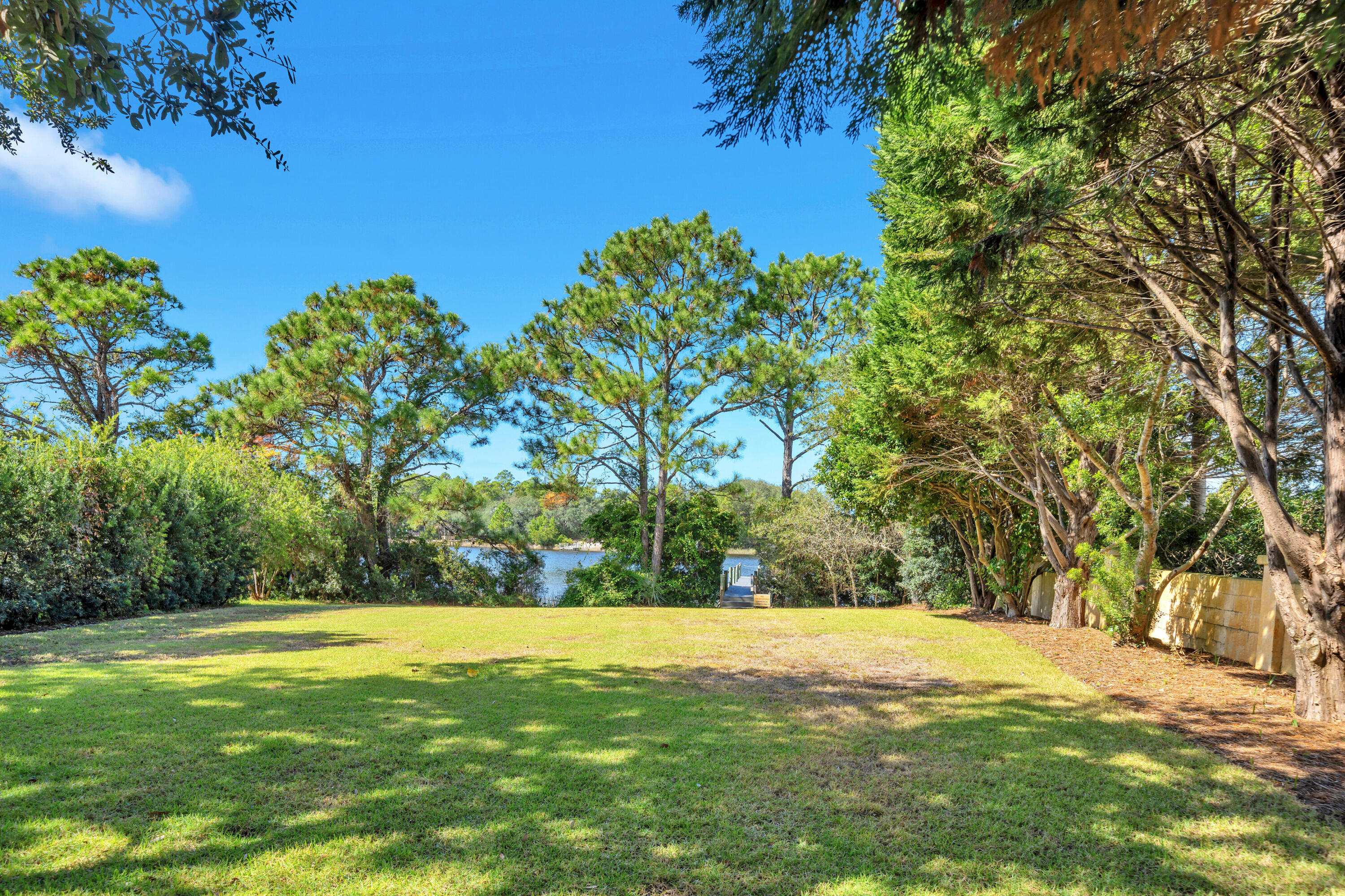 LAKEWOOD  POINTE ESTATES - Residential