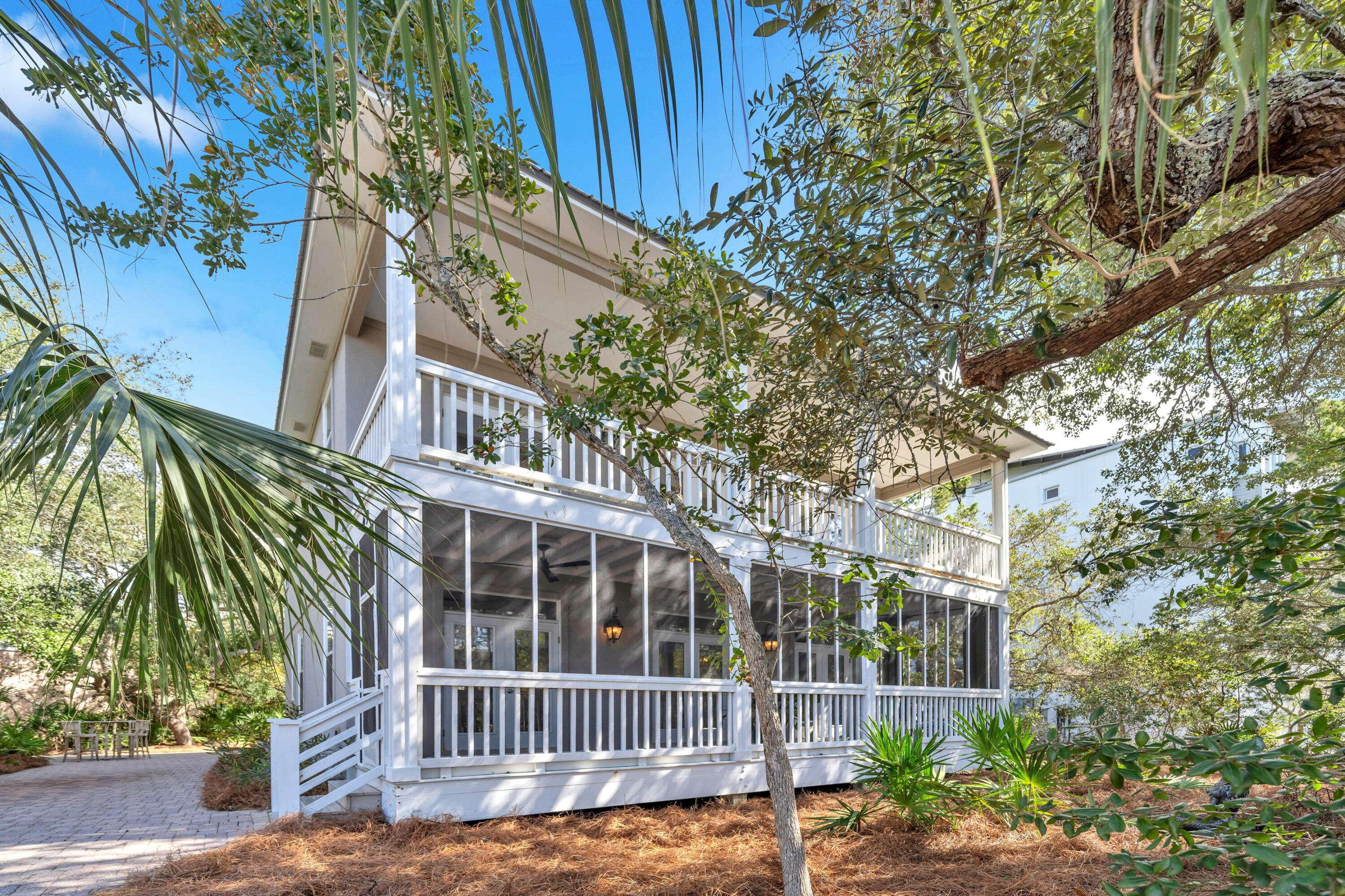 LAKEWOOD  POINTE ESTATES - Residential