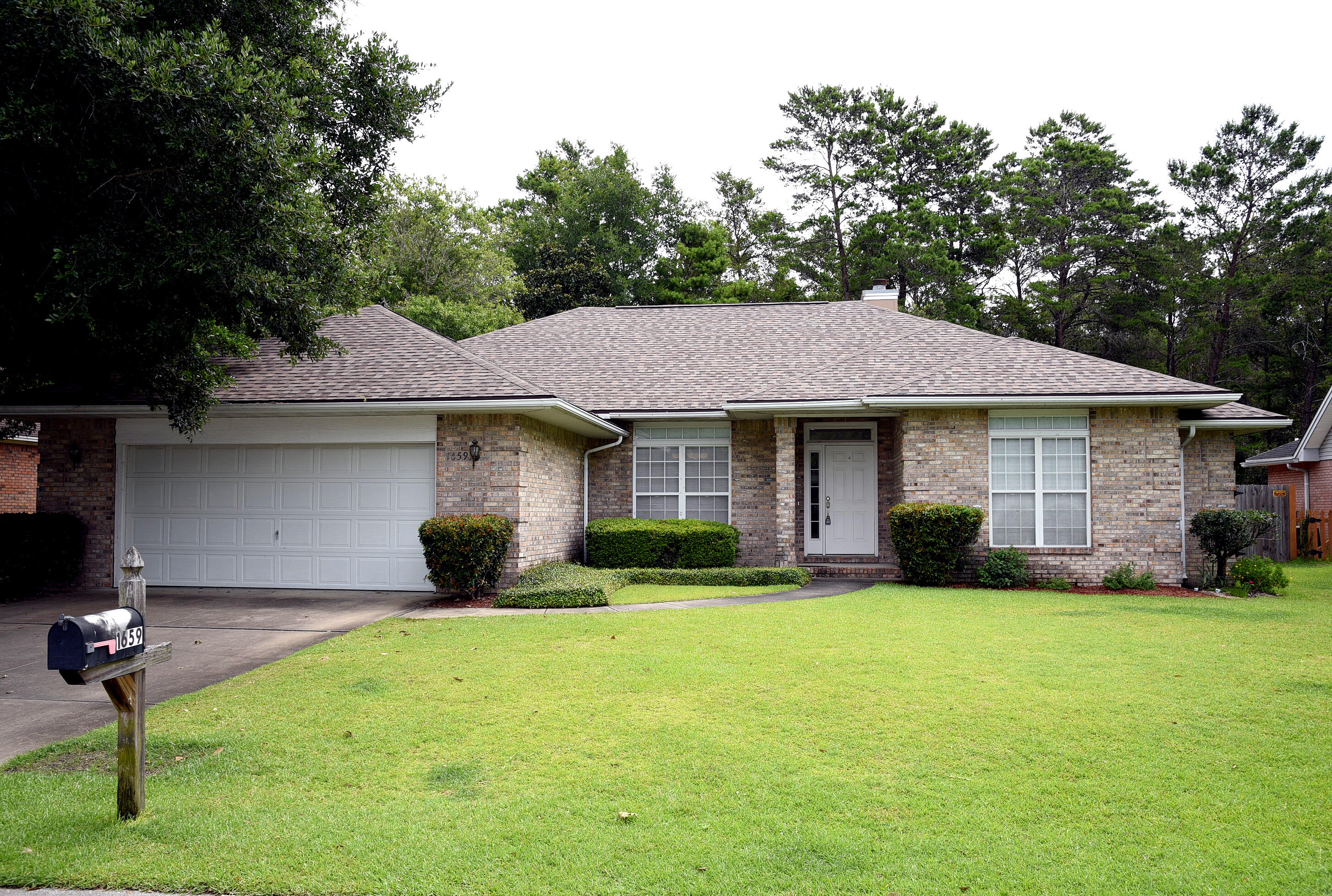 PARKWOOD ESTATES PH 5 - Residential Lease