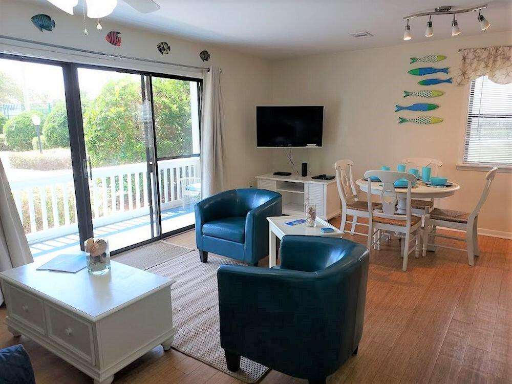 BEACHWOOD VILLAS CONDO - Residential