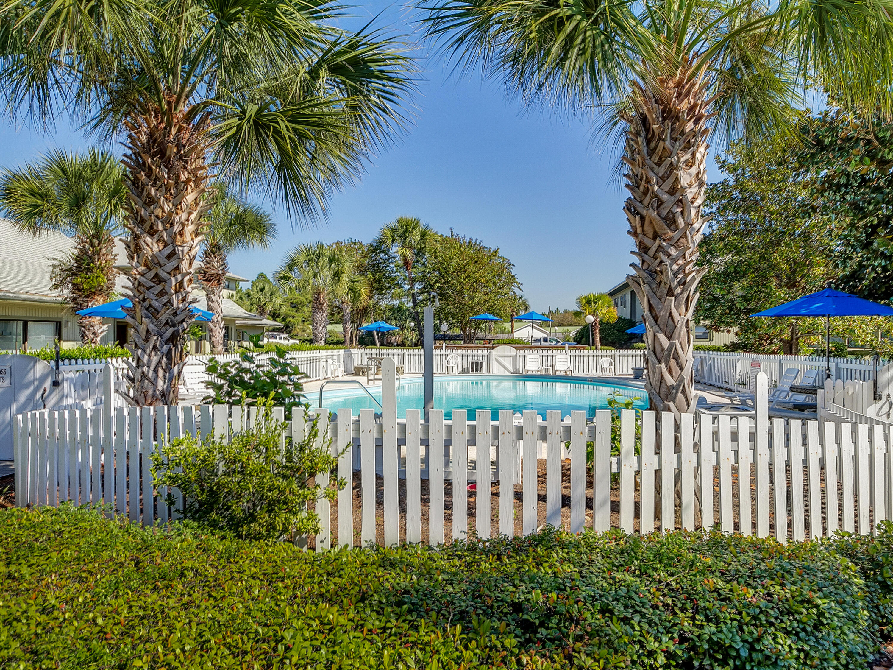 BEACHWOOD VILLAS CONDO - Residential