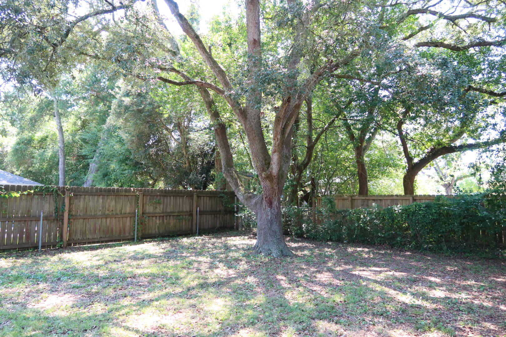 ELLIOTTS POINT 7TH ADDN - Residential