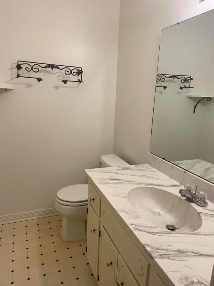 PINE SHORES - Residential Lease