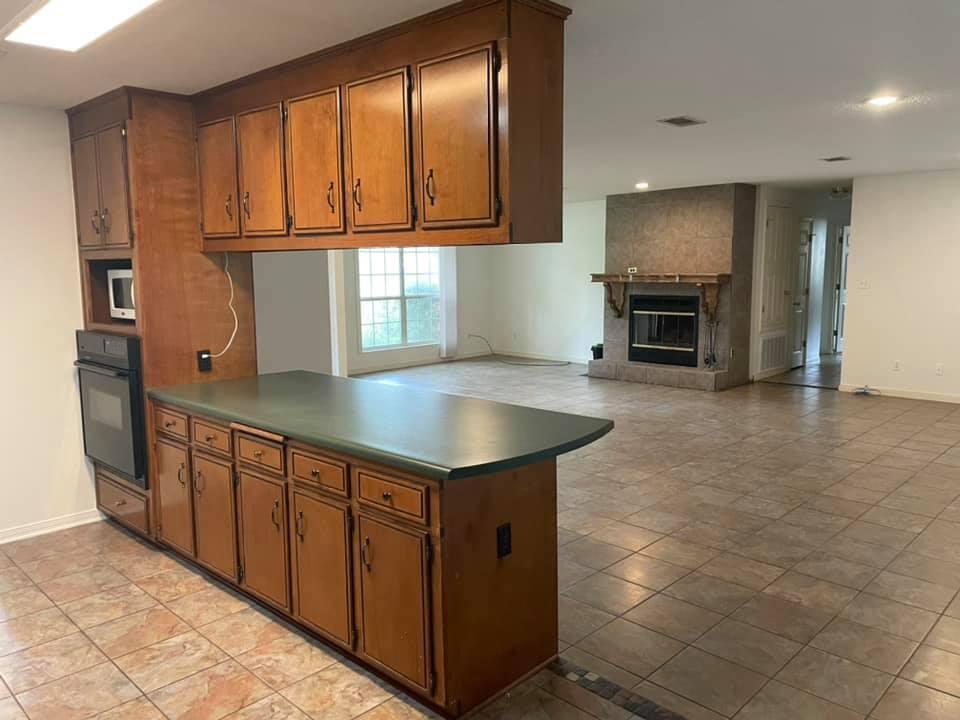 PINE SHORES - Residential Lease