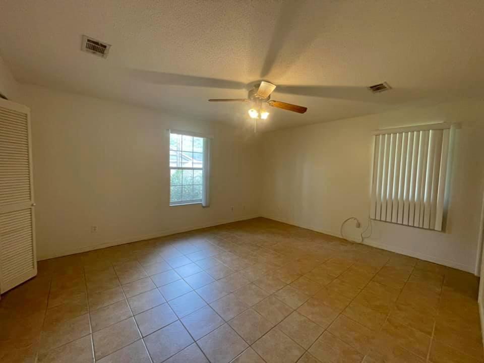 PINE SHORES - Residential Lease