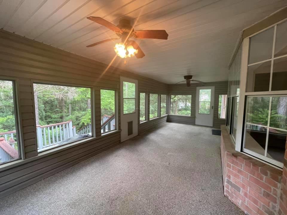 PINE SHORES - Residential Lease