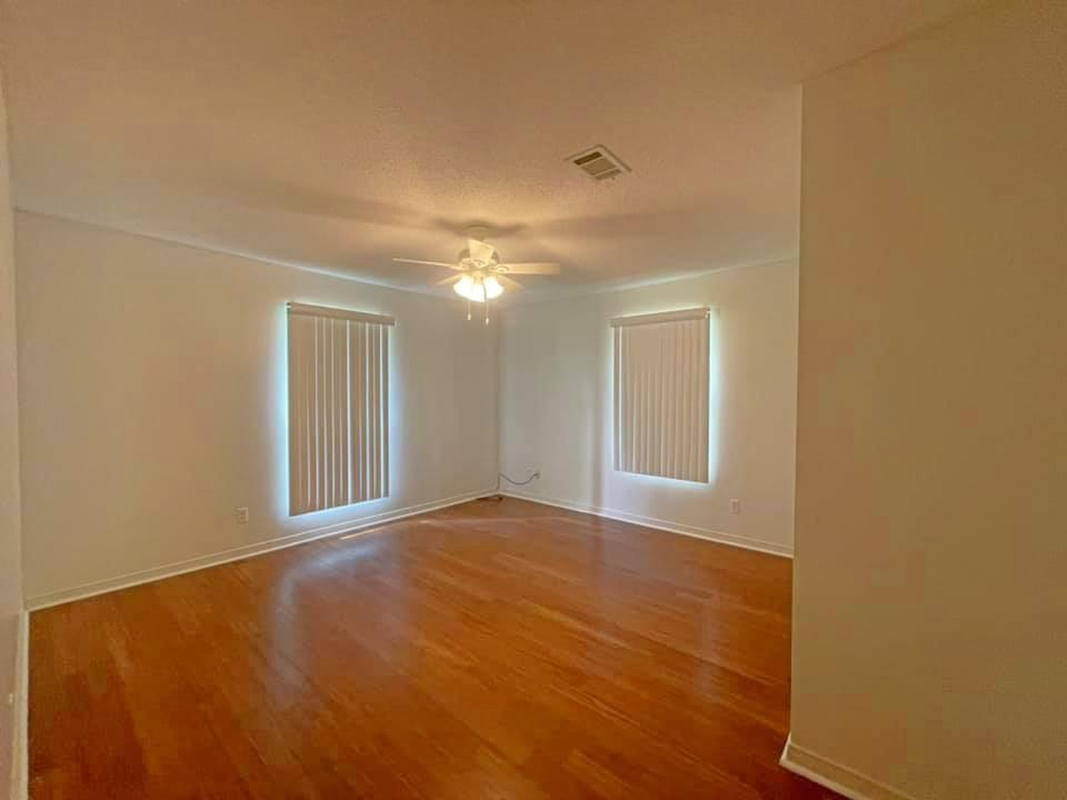 PINE SHORES - Residential Lease