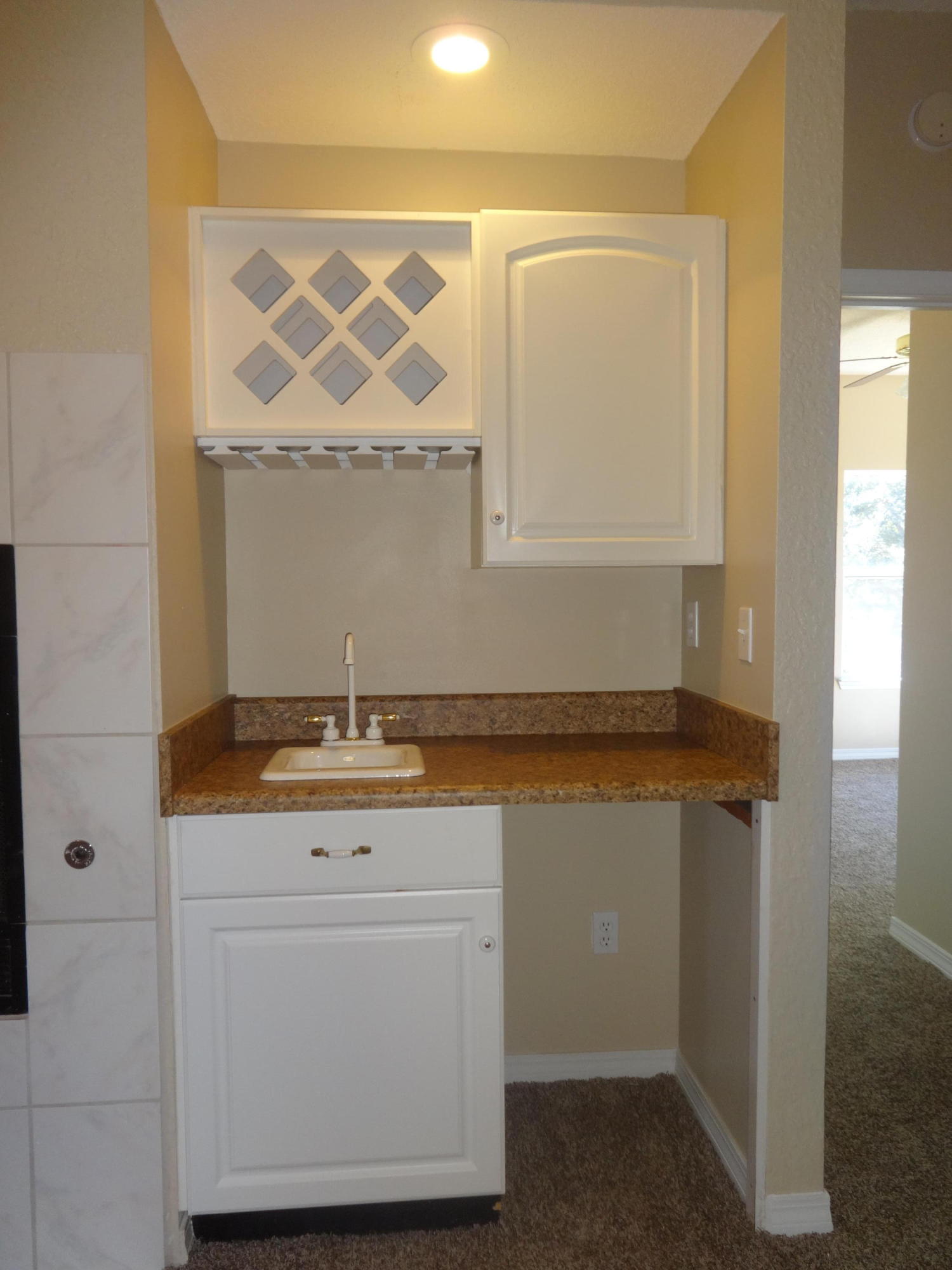 LAKESIDE EAST - Residential Lease