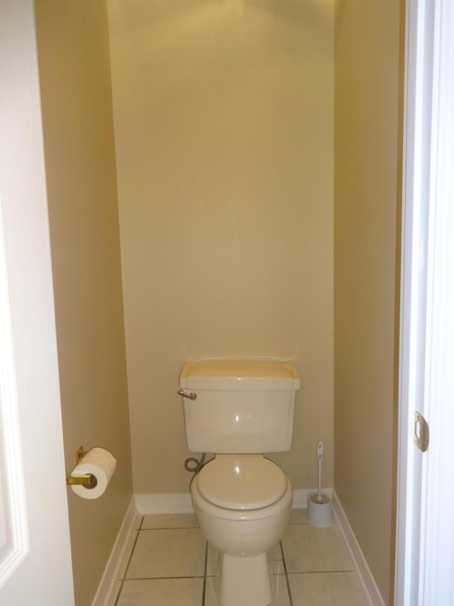 LAKESIDE EAST - Residential Lease