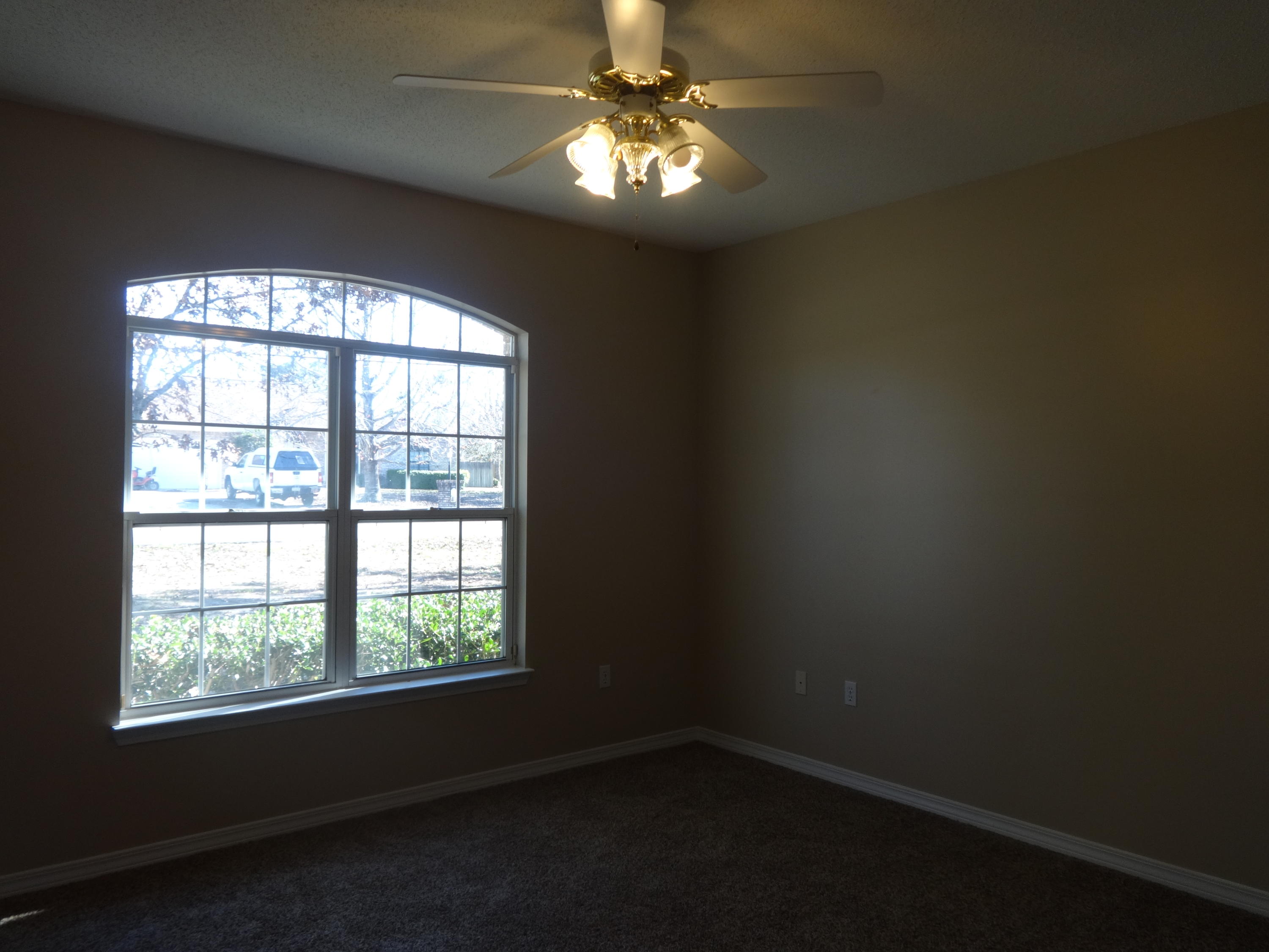 LAKESIDE EAST - Residential Lease