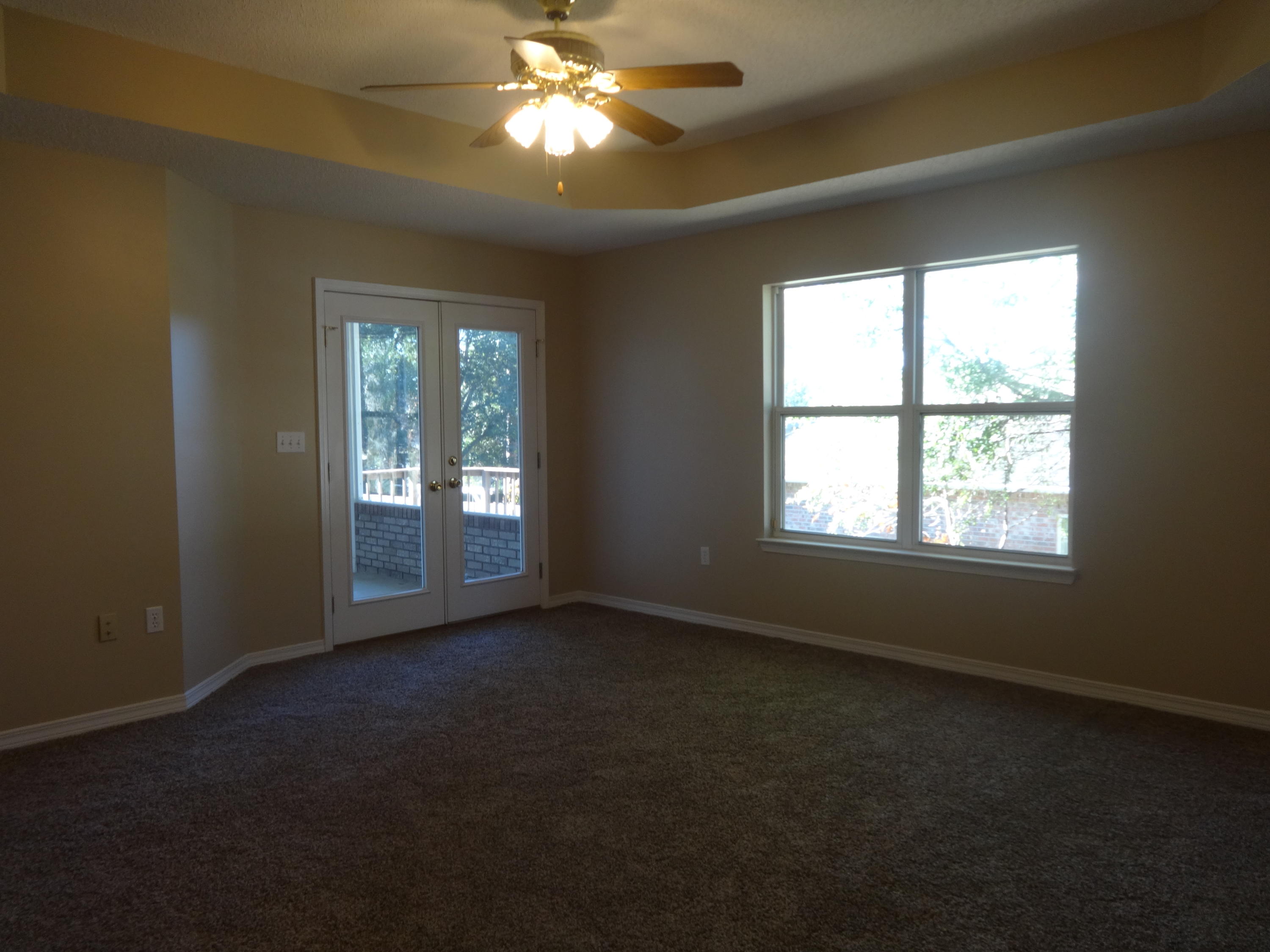 LAKESIDE EAST - Residential Lease