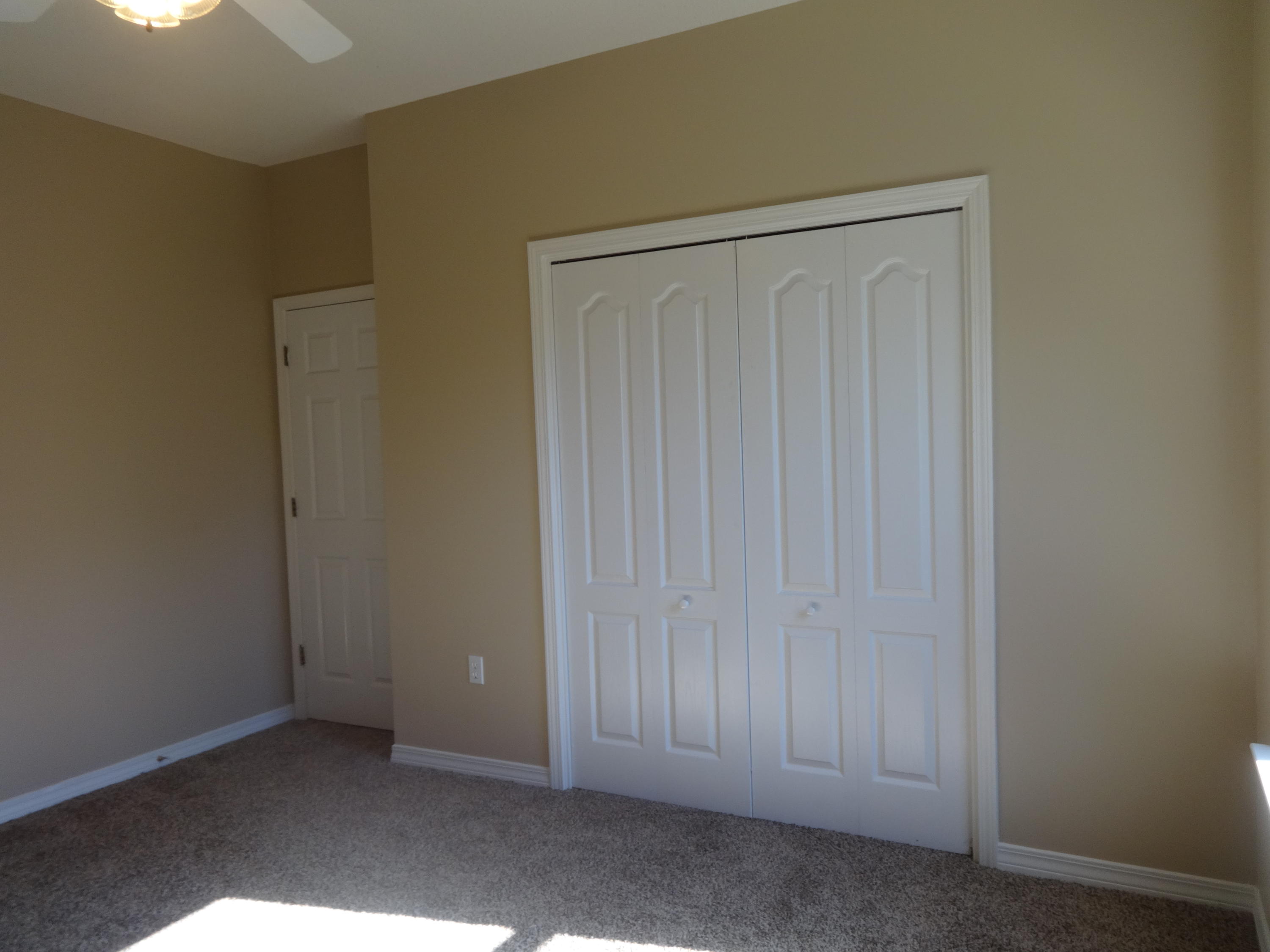 LAKESIDE EAST - Residential Lease