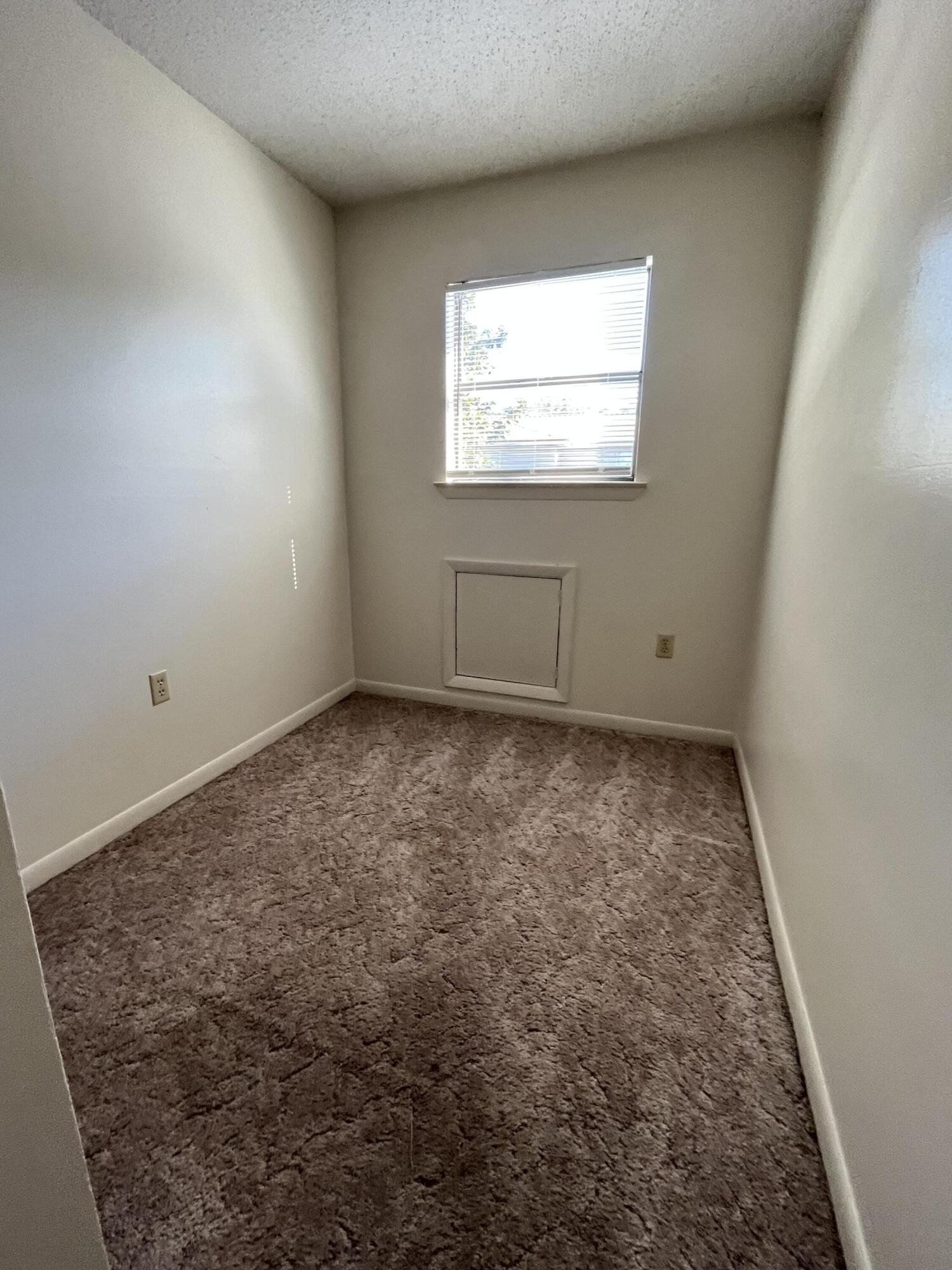 DOWNTOWNER - Residential Lease