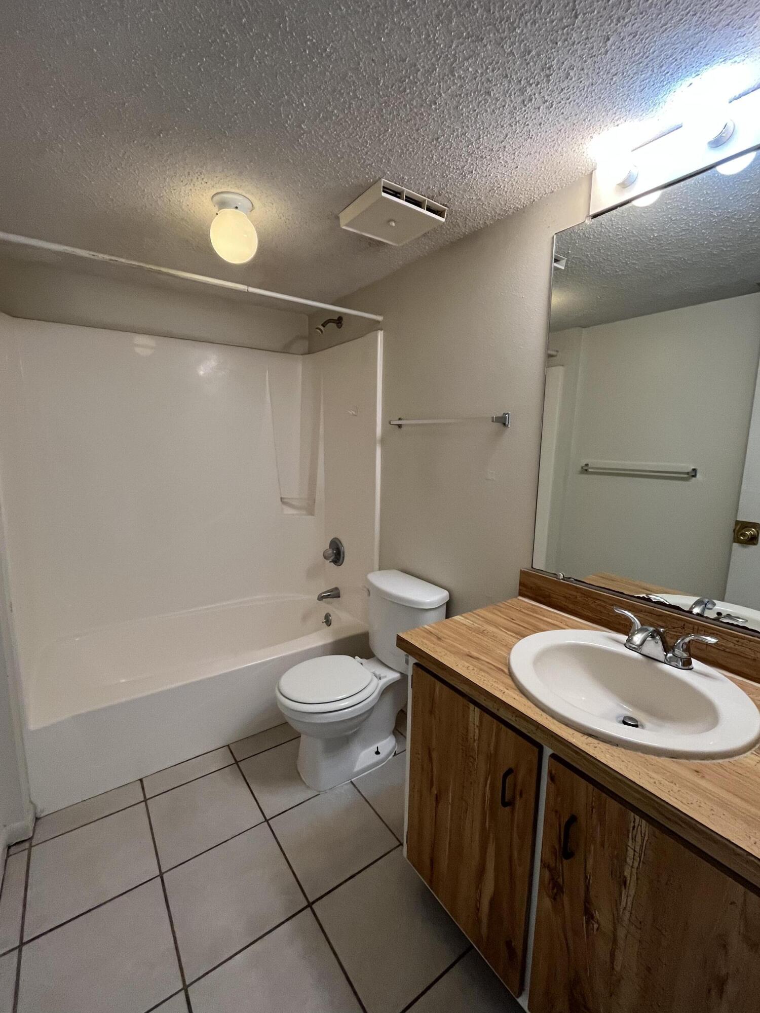 DOWNTOWNER - Residential Lease