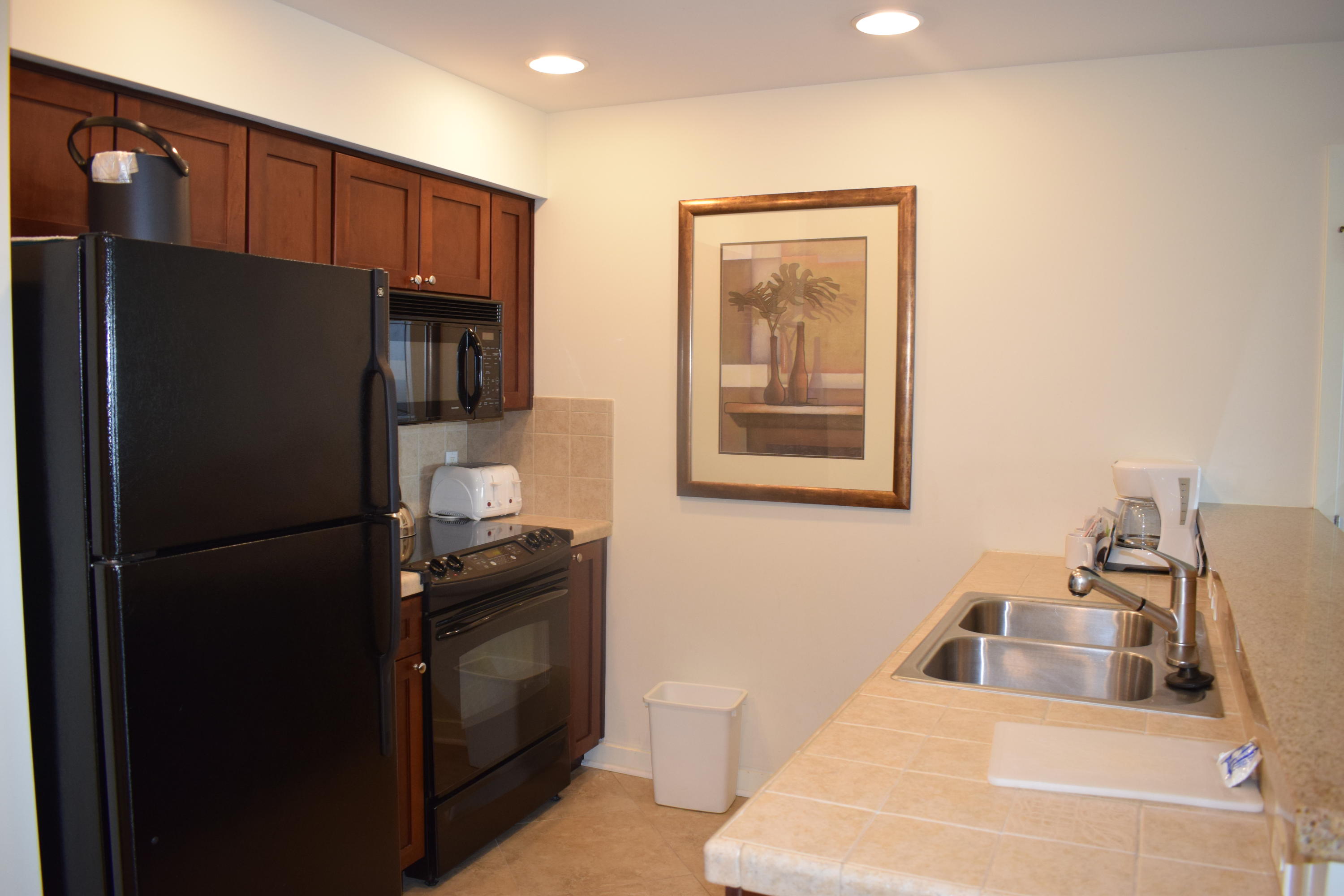 FULLY FURNISHED WITH ALL UTILITIES INCLUDED! Available as early as 9/01/18 for a 6 MONTH LEASE! Come see what all a Resort Community has to offer. Amenities available with the lease of this home (for a one-time, $150 administrative fee per lease term) are daily kayak, bike and boogie board rentals, daily tennis court time, fitness club access (with spa and steam rooms), access to the resorts four pools, and discounts on golf and beach set-ups. This is in addition to any amenities specific to this property's neighborhood and is an exclusive offering with this listing.