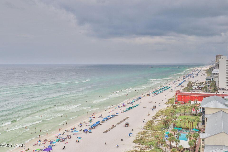 MAJESTIC BEACH TOWERS I - Residential