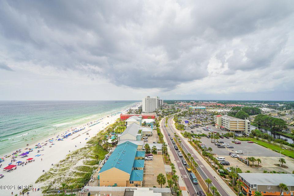 MAJESTIC BEACH TOWERS I - Residential
