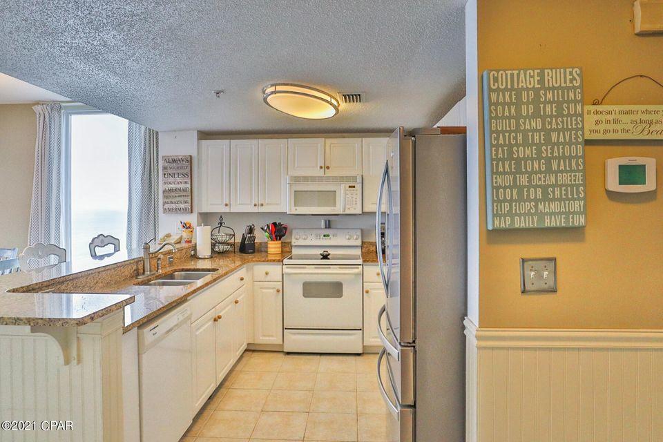 MAJESTIC BEACH TOWERS I - Residential