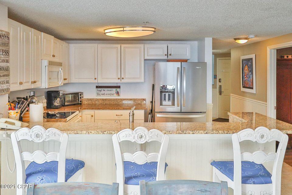 MAJESTIC BEACH TOWERS I - Residential