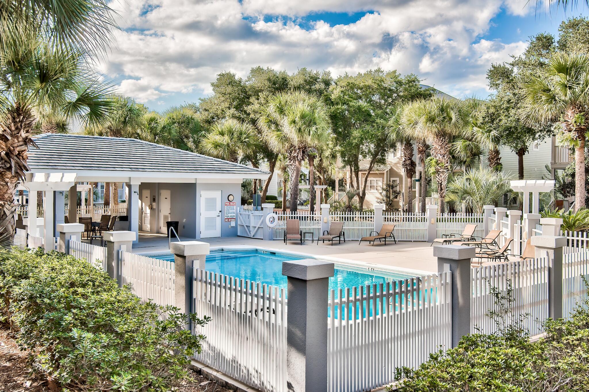 OLD FLORIDA COTTAGES - Residential