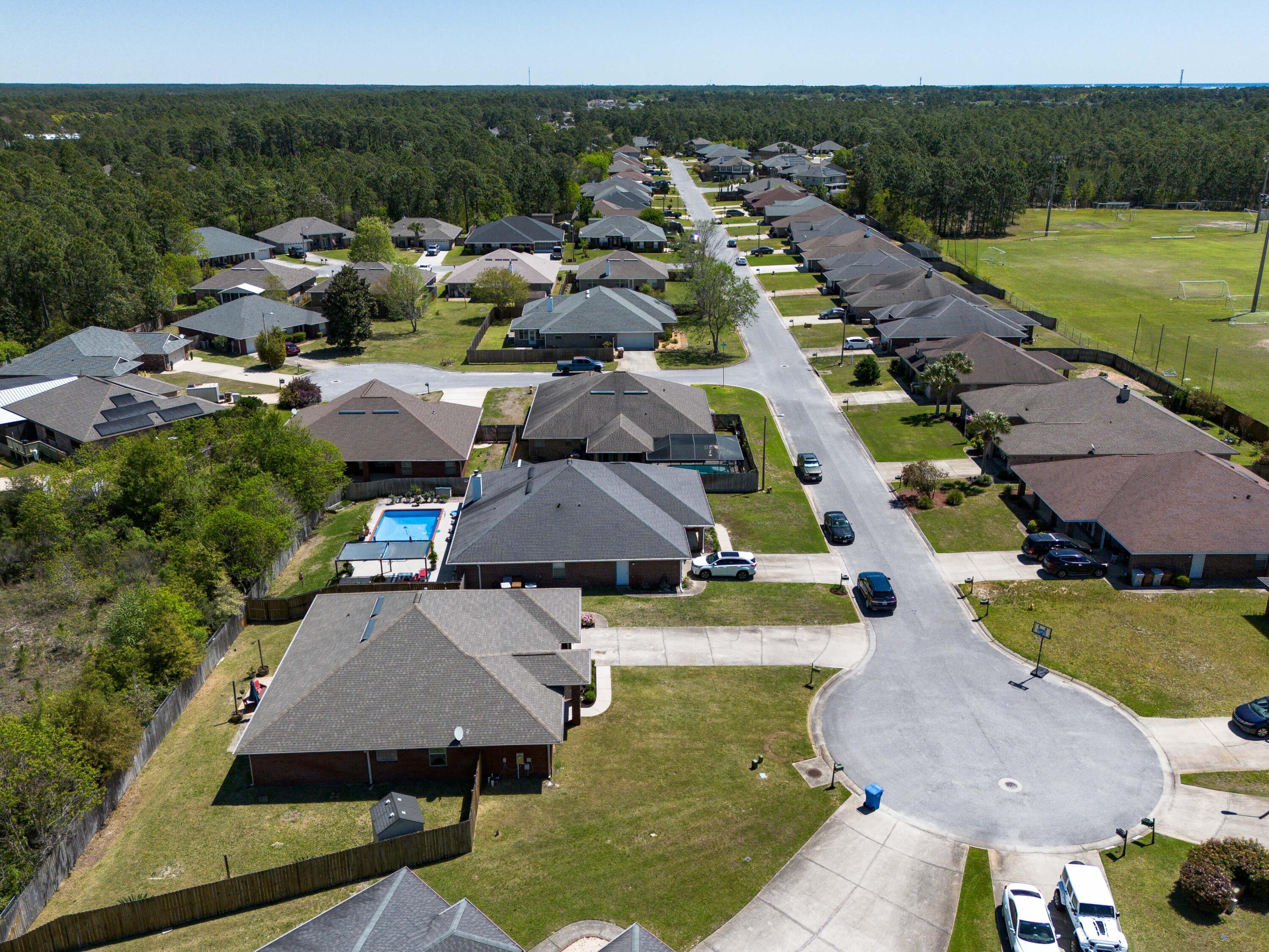 CREETWOOD VILLAGE - Residential Lease