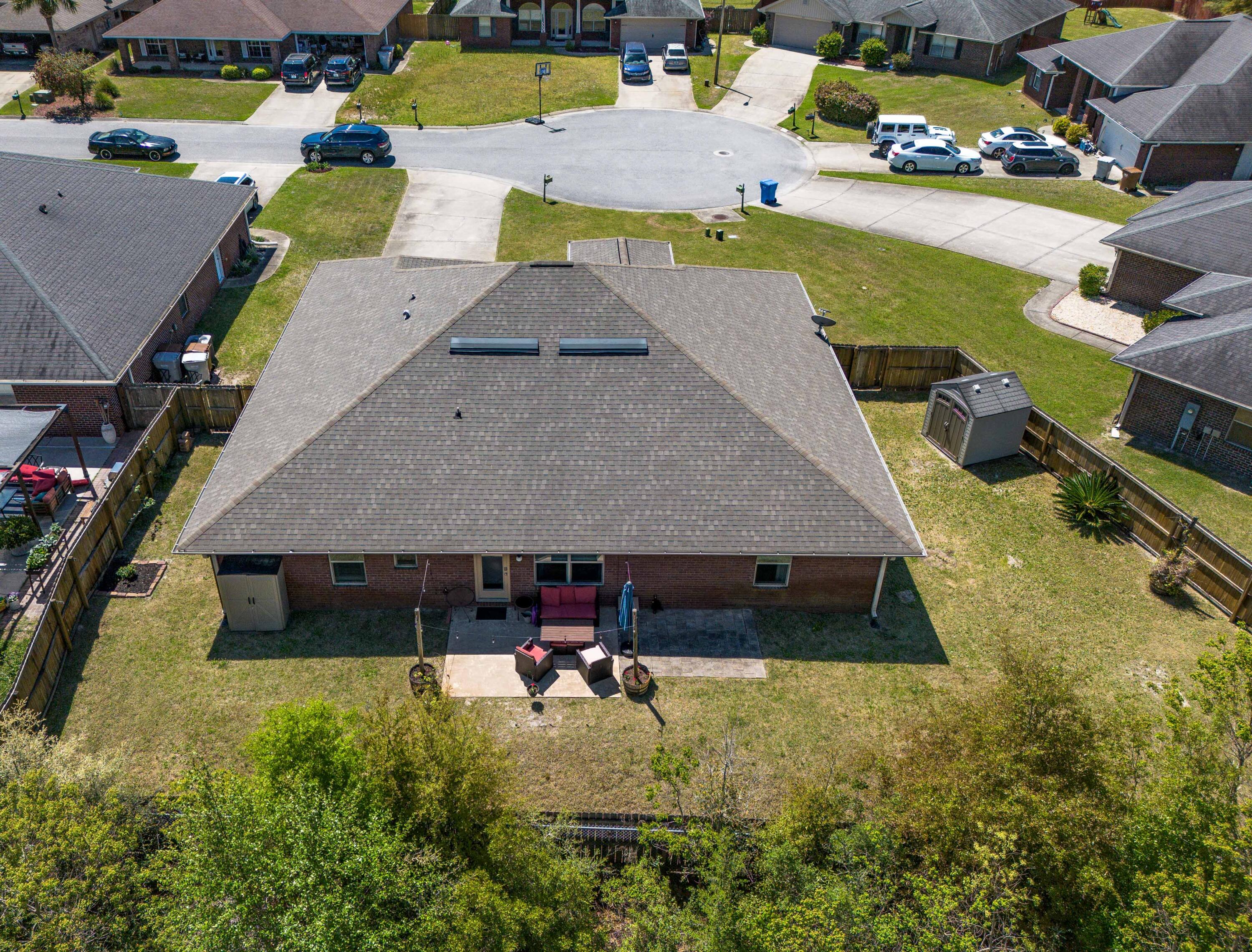 CREETWOOD VILLAGE - Residential Lease