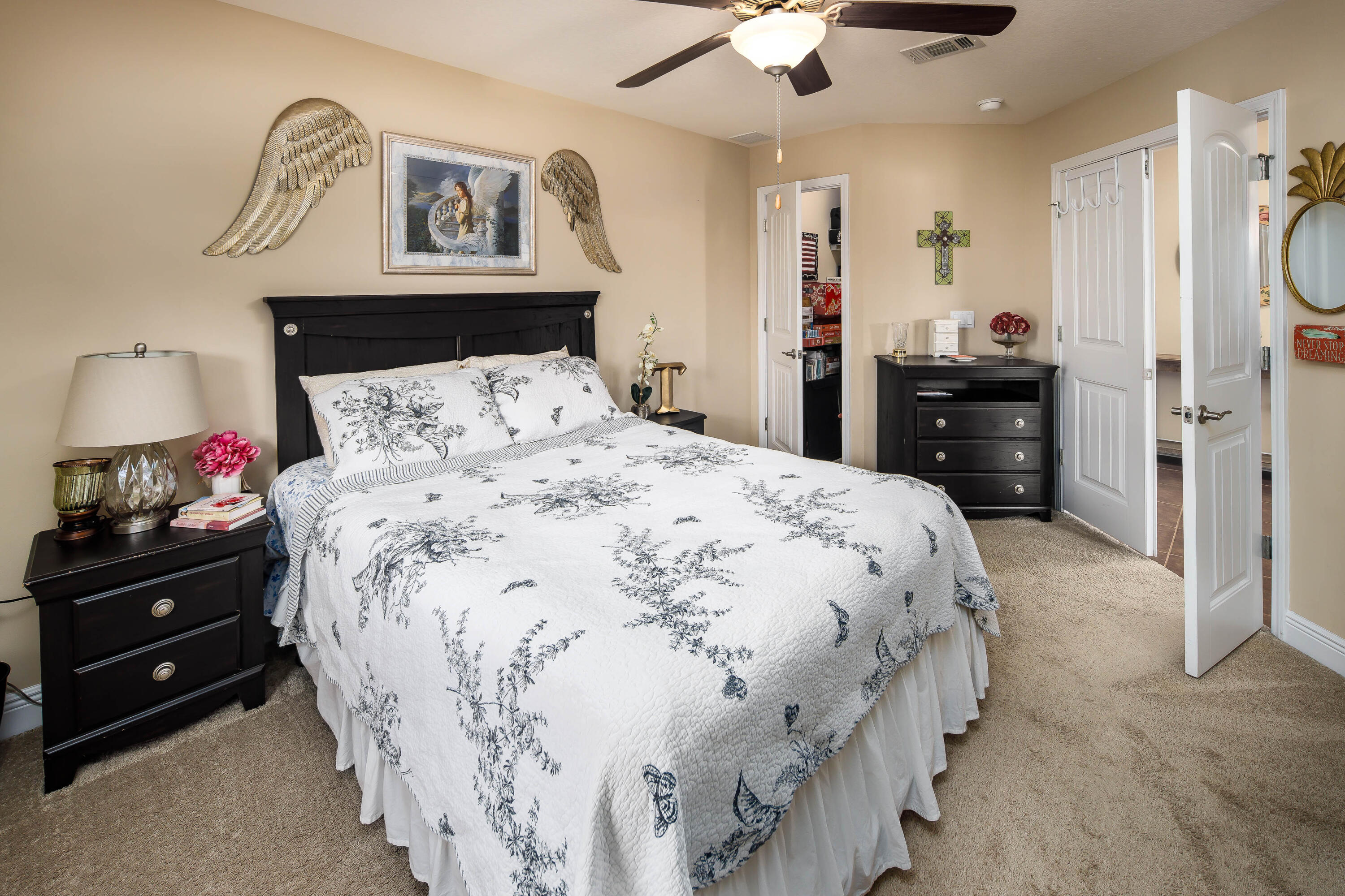 CREETWOOD VILLAGE - Residential Lease