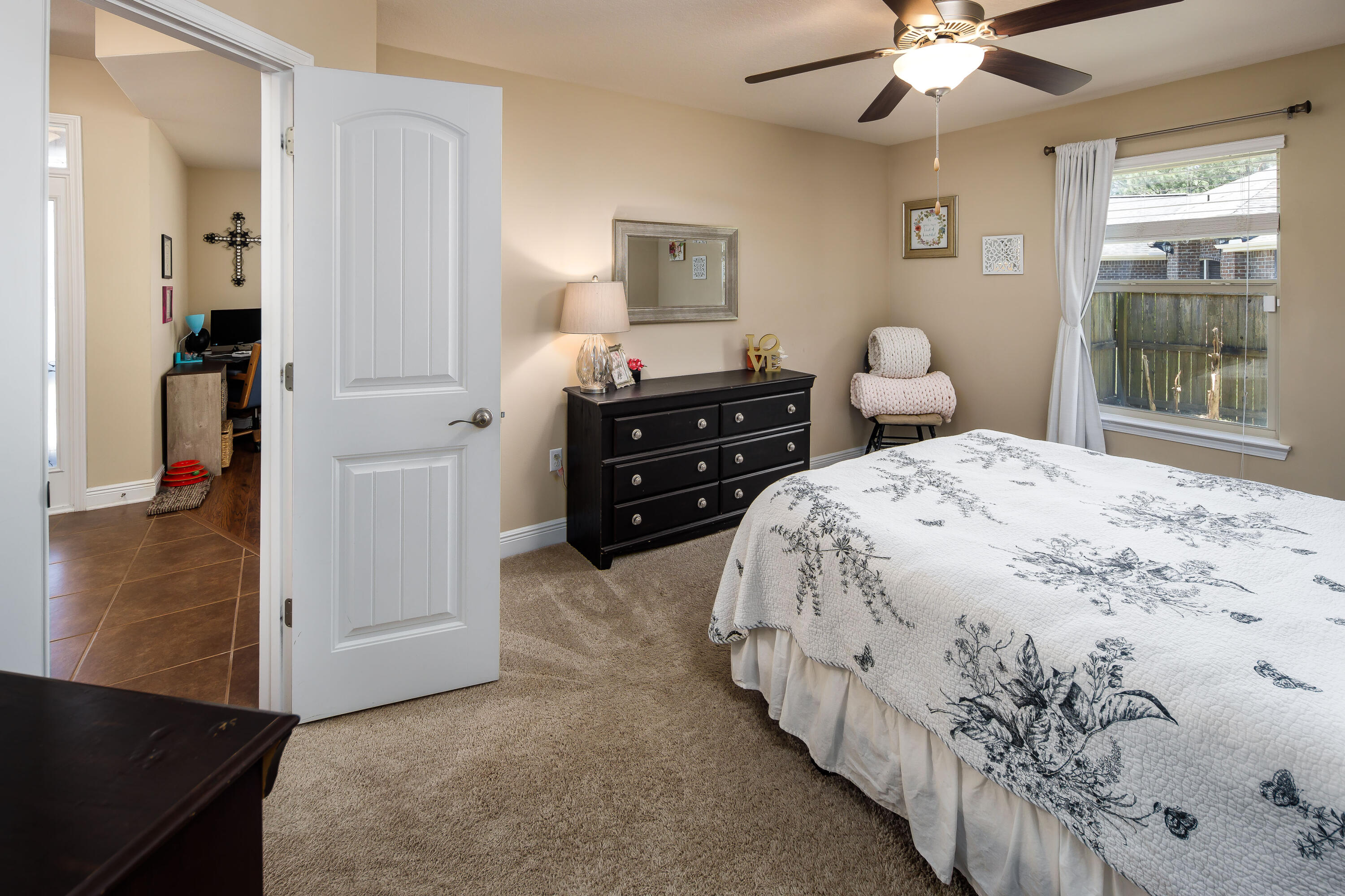 CREETWOOD VILLAGE - Residential Lease
