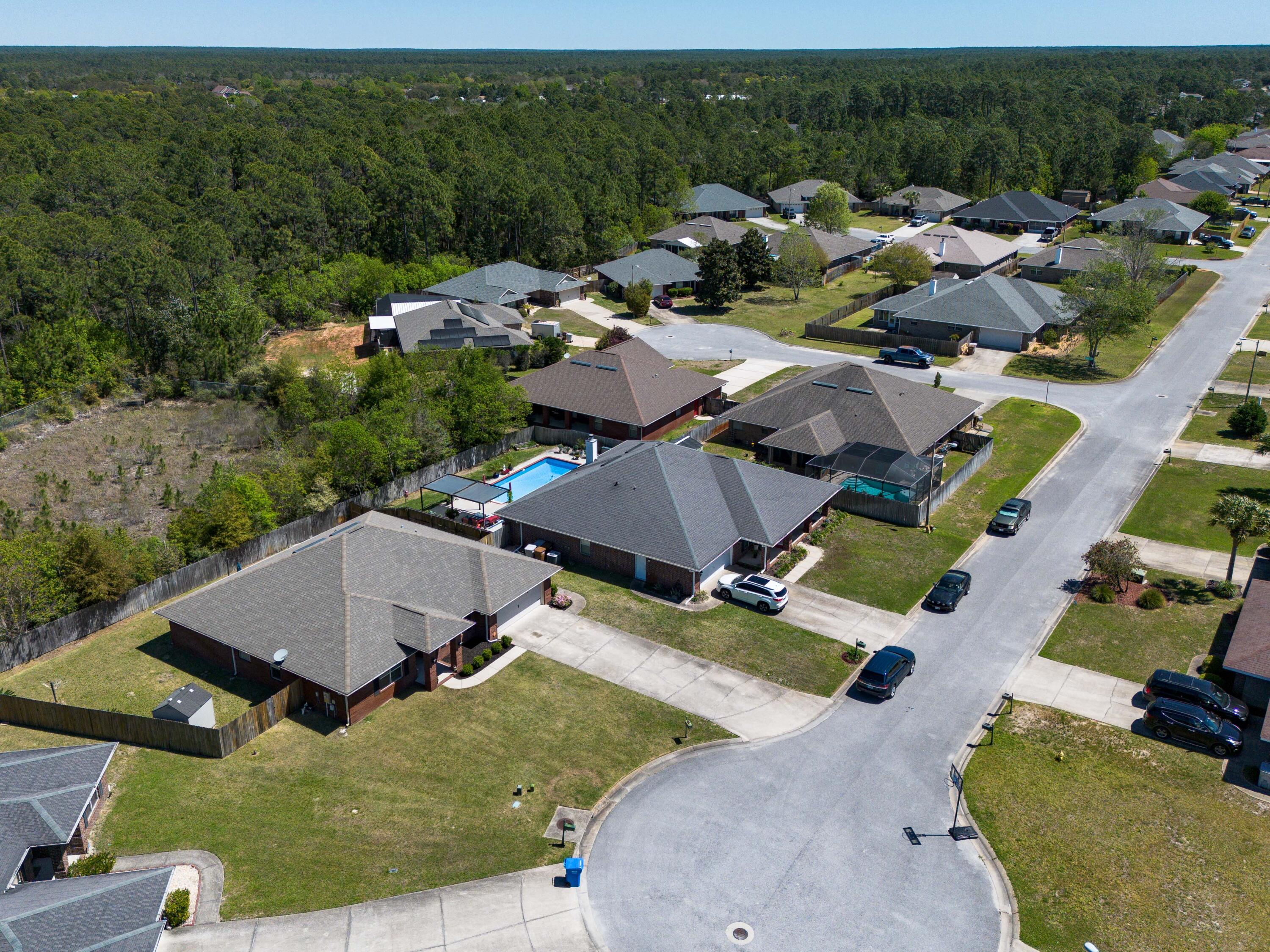 CREETWOOD VILLAGE - Residential Lease