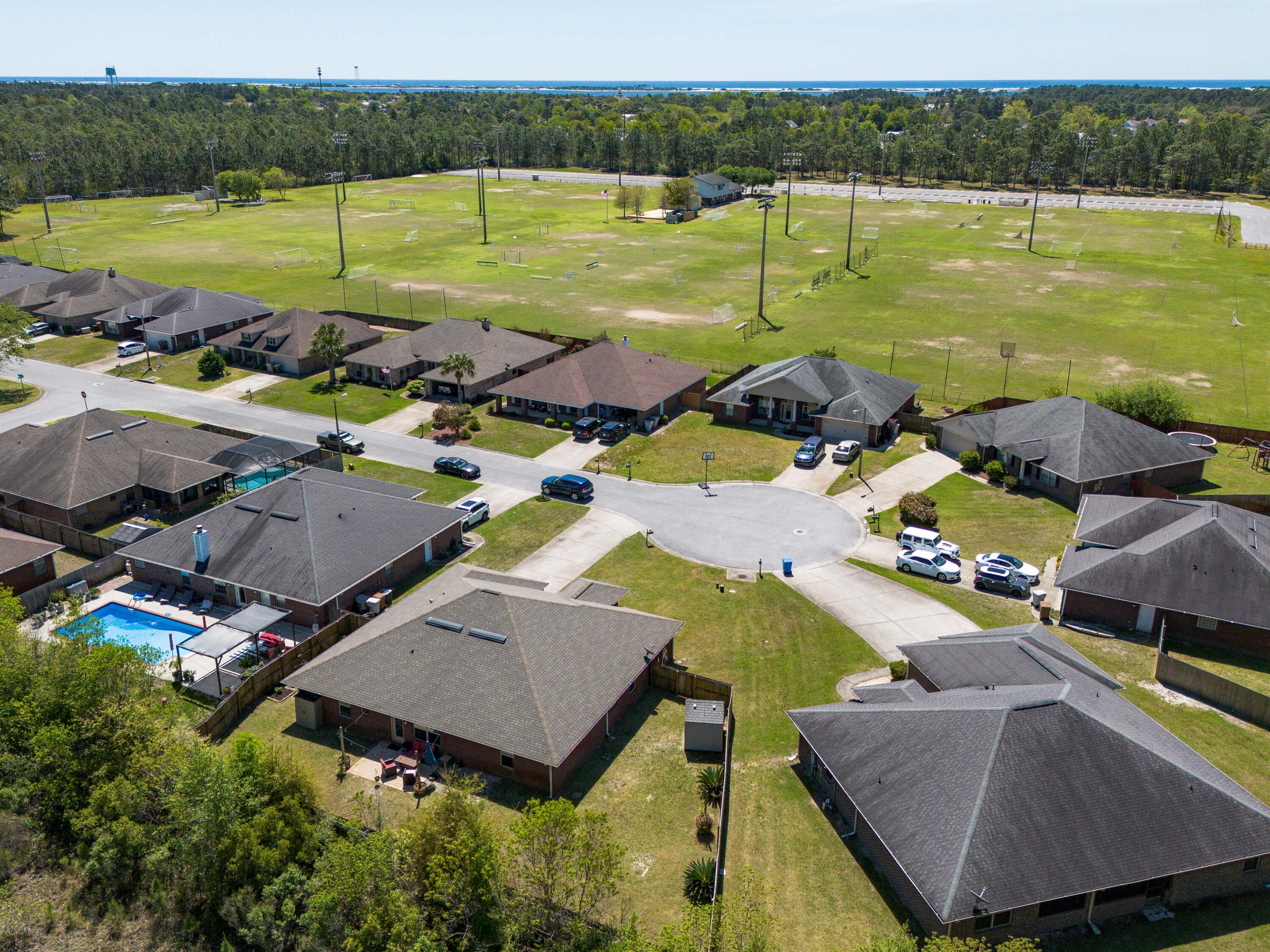 CREETWOOD VILLAGE - Residential Lease