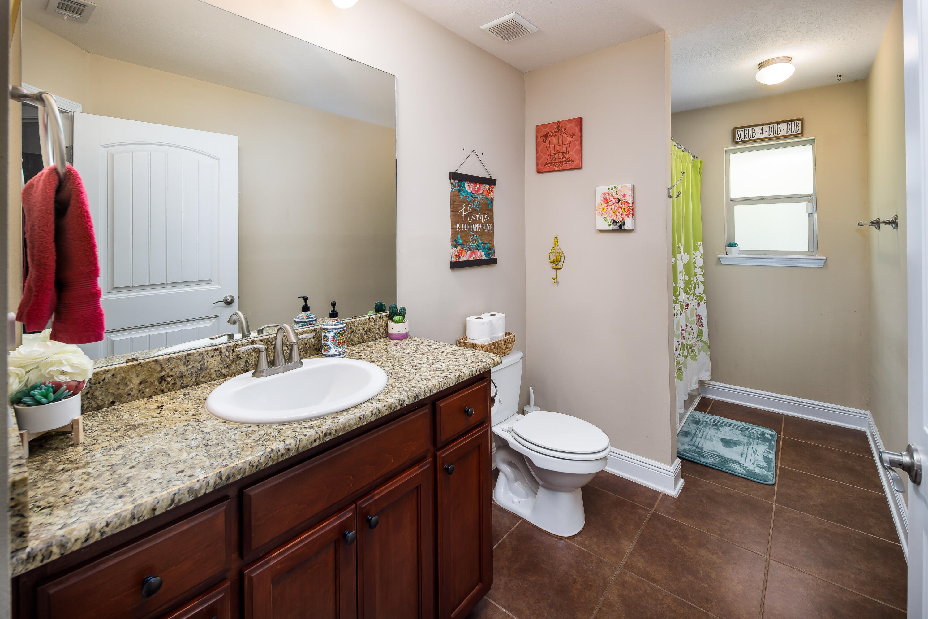 CREETWOOD VILLAGE - Residential Lease