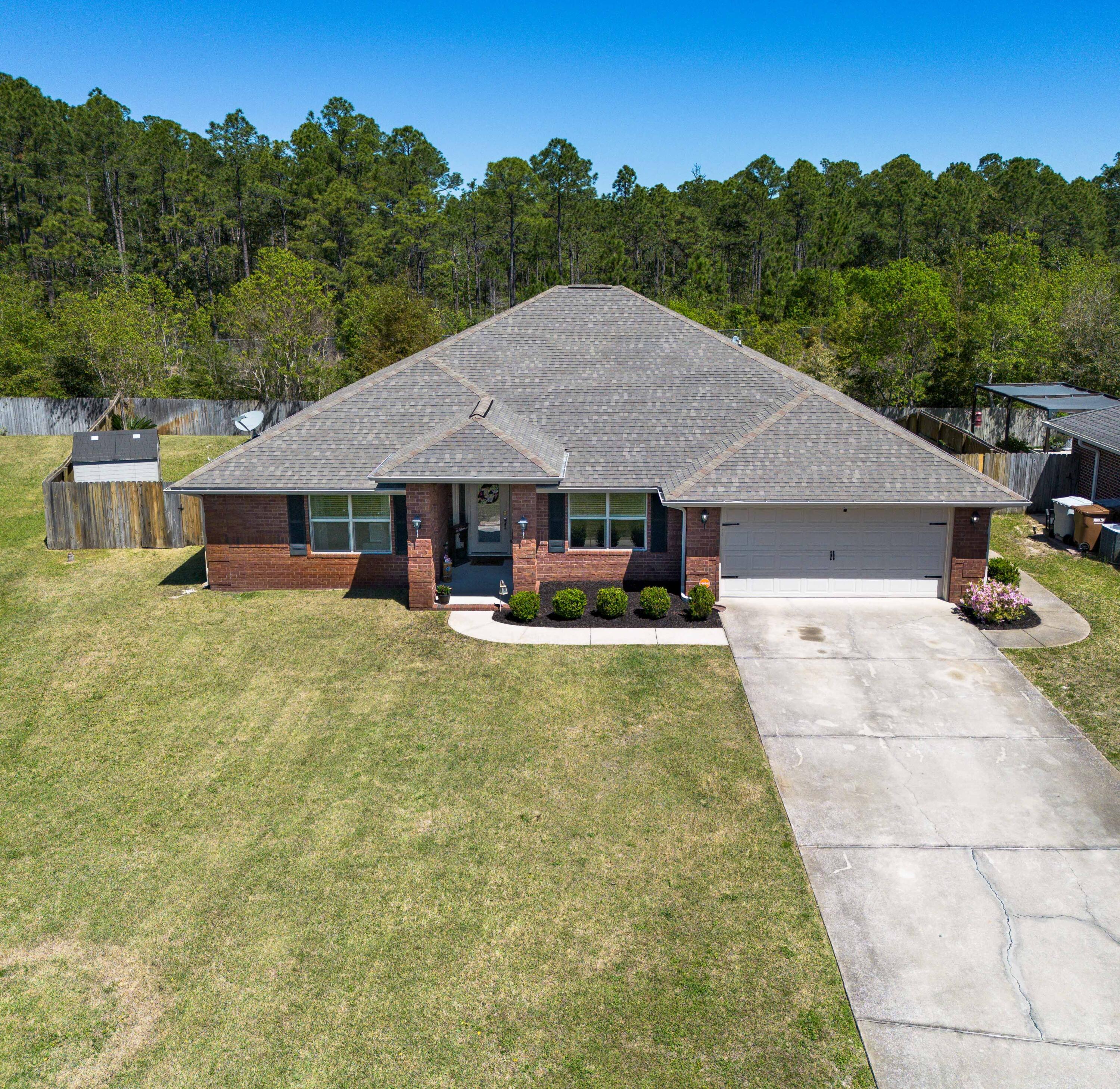 CREETWOOD VILLAGE - Residential Lease