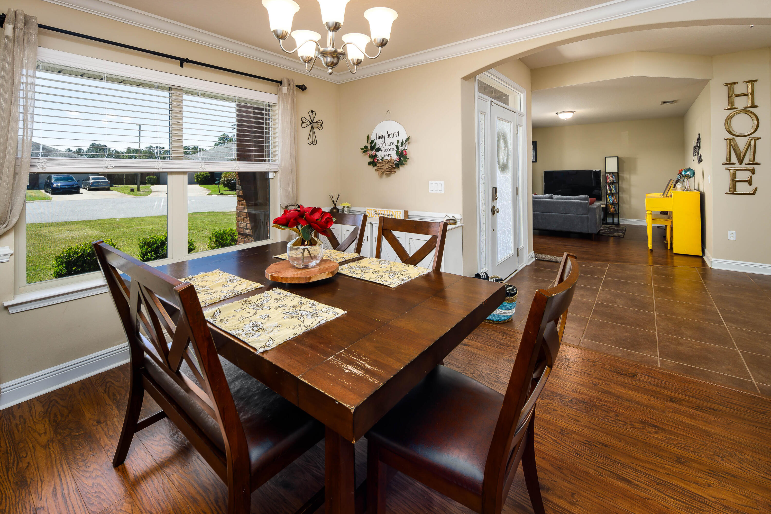 CREETWOOD VILLAGE - Residential Lease