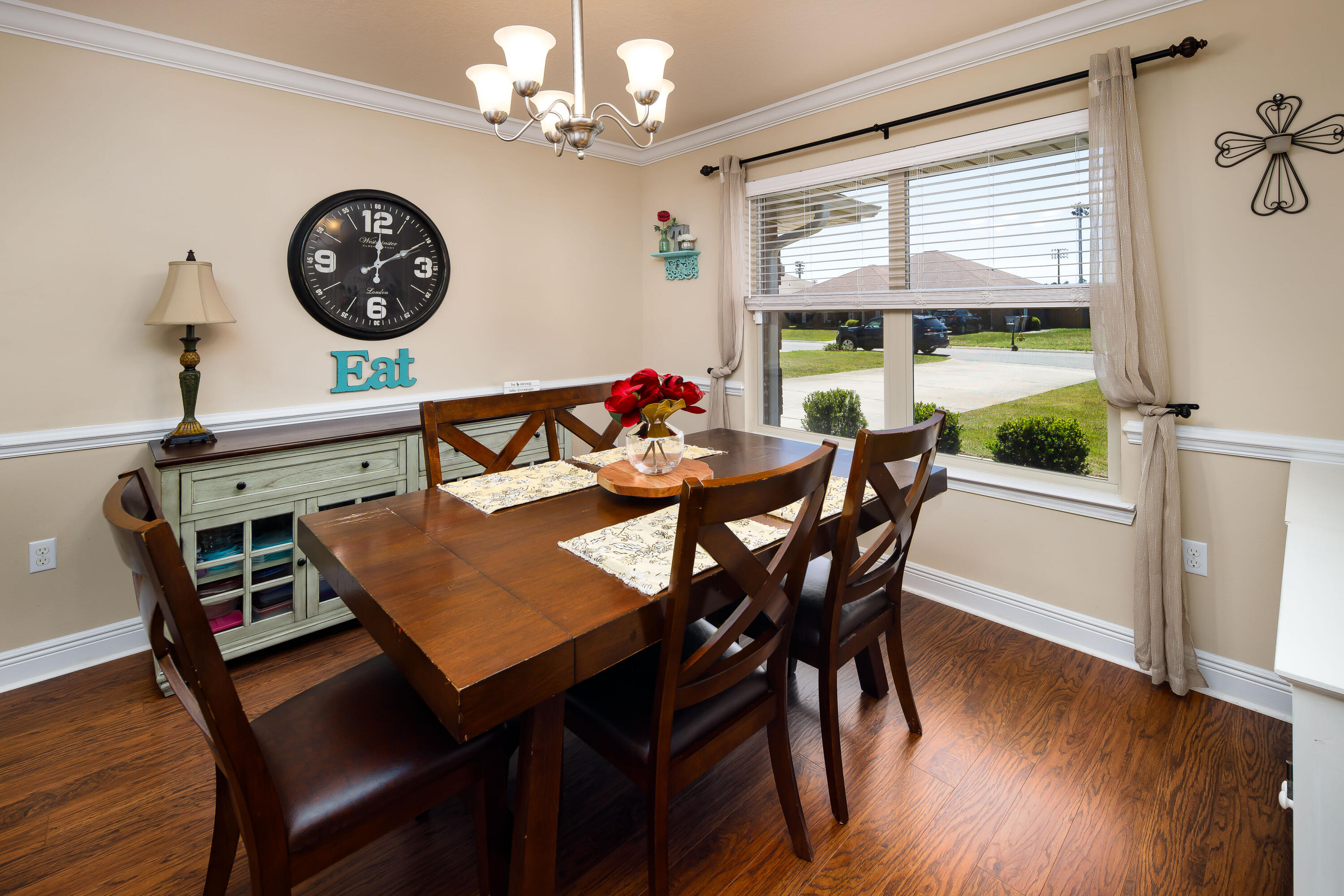 CREETWOOD VILLAGE - Residential Lease
