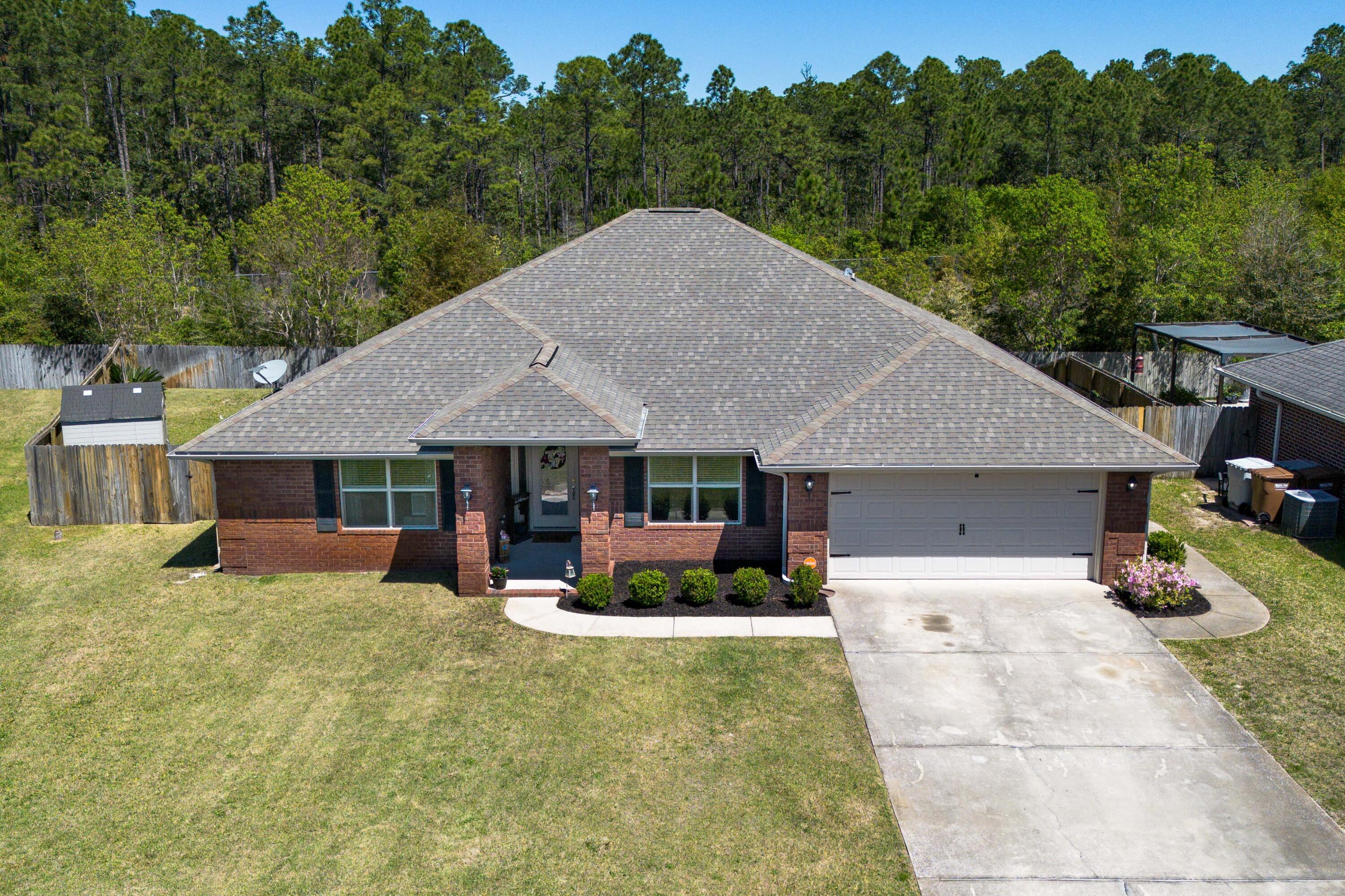 CREETWOOD VILLAGE - Residential Lease