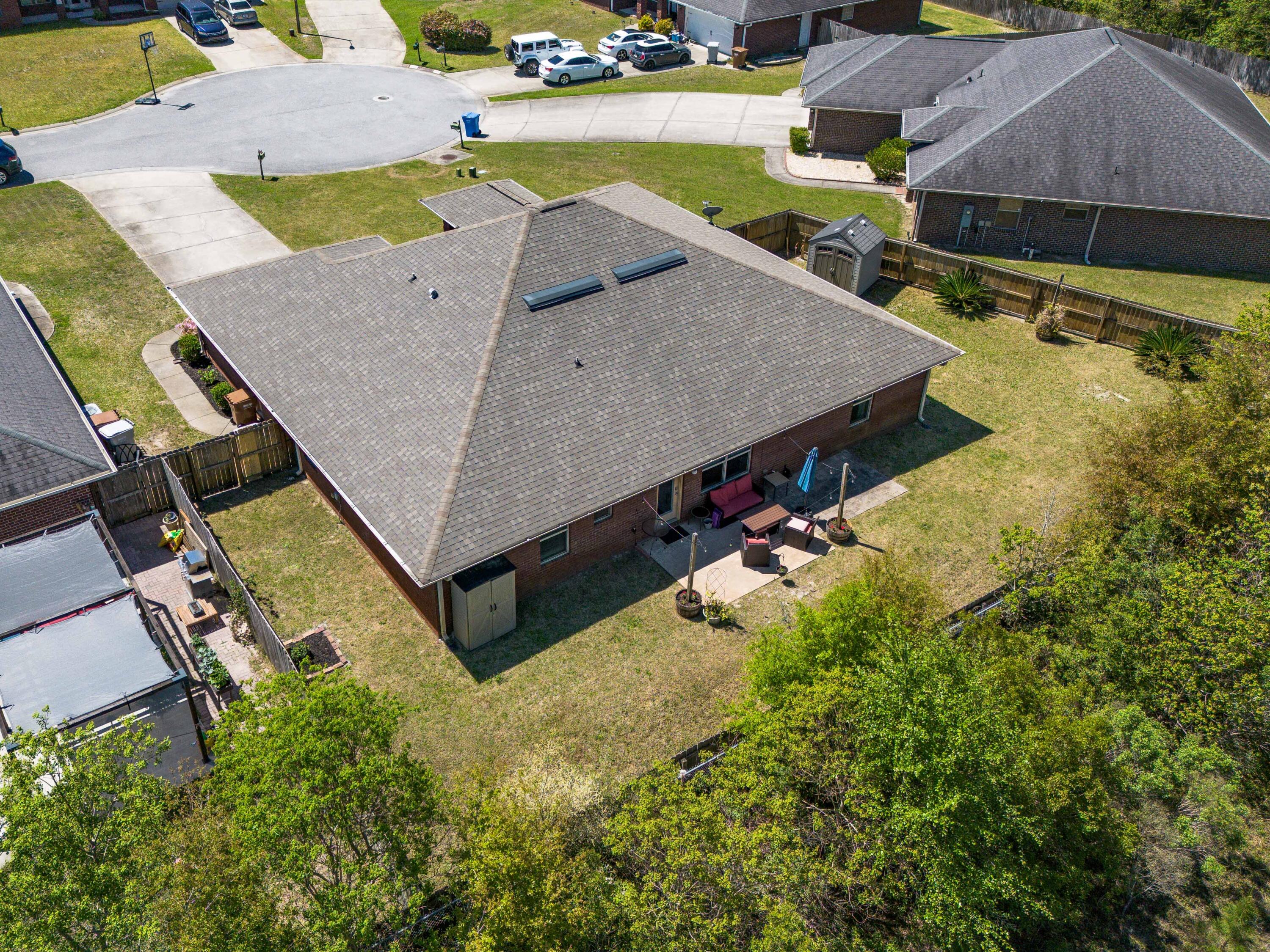 CREETWOOD VILLAGE - Residential Lease