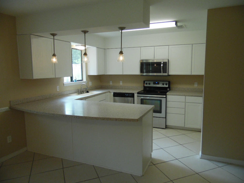 QUIET WOOD 1ST ADD LOT 9 - Residential