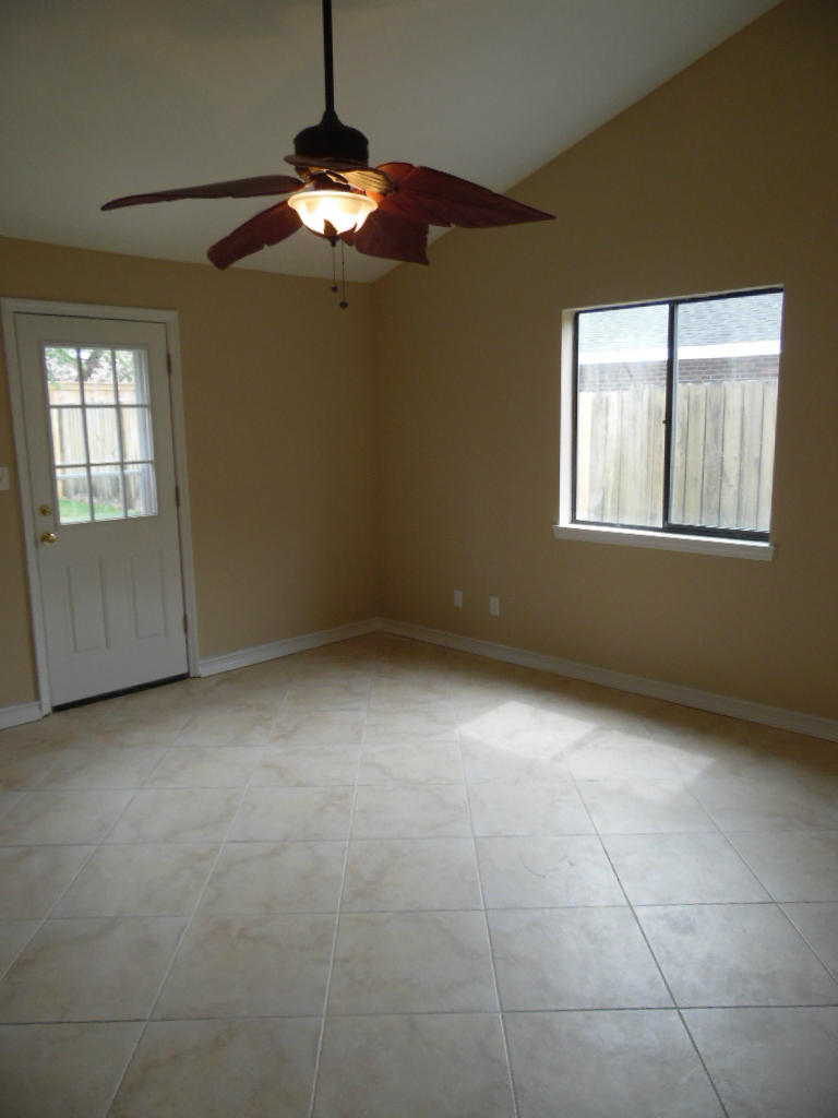 QUIET WOOD 1ST ADD LOT 9 - Residential
